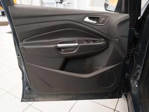 Used 2019 Ford Escape SEL image 17