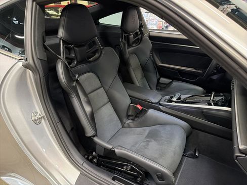 Used 2025 Porsche 911 Turbo S image 25