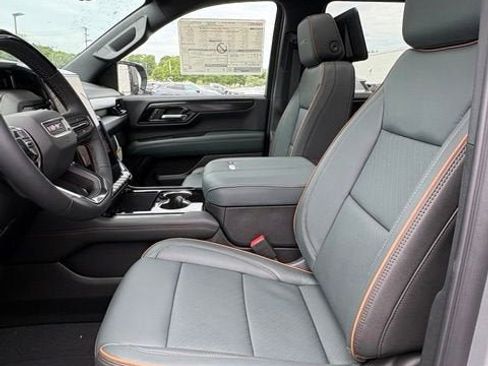 New 2026 GMC Yukon AT4 w/ AT4 Premium Plus Package AWD/4WD image 14