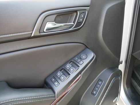 Used 2018 GMC Yukon SLT w/ Open Road Package AWD/4WD image 19