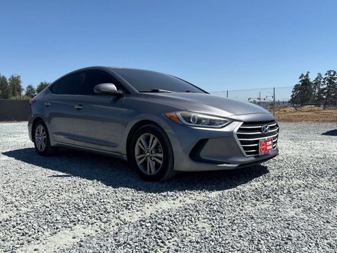 Used 2017 Hyundai Elantra SE FWD image 10