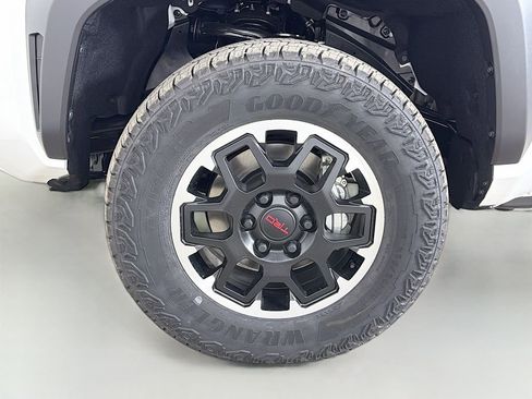 New 2026 Toyota Tacoma TRD Off-Road AWD/4WD image 27