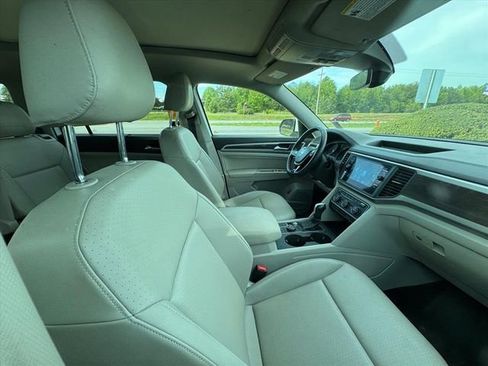 Used 2020 Volkswagen Atlas SE AWD/4WD image 3