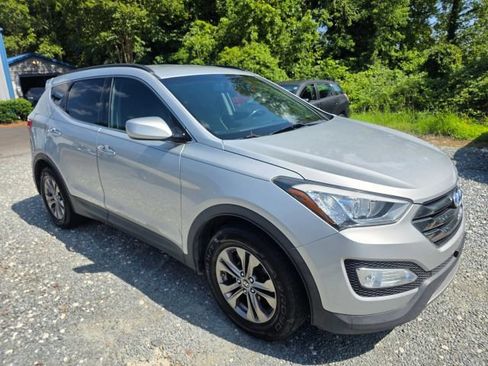 Used 2013 Hyundai Santa Fe Sport w/ Popular Equipment Pkg AWD/4WD image 3