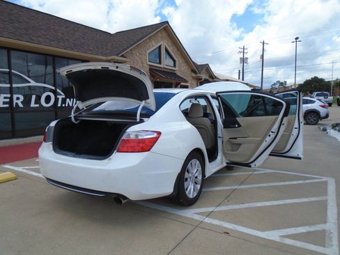 Used 2013 Honda Accord EX image 22