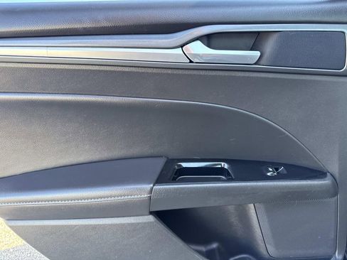 Used 2014 Ford Fusion Titanium image 12