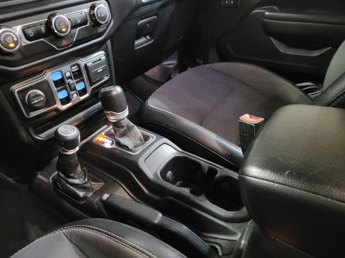 Used 2020 Jeep Wrangler Unlimited Sport AWD/4WD image 26