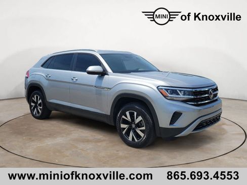 Used 2022 Volkswagen Atlas Cross Sport SE FWD image 1