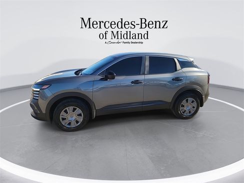 Used 2025 Nissan Kicks S image 5