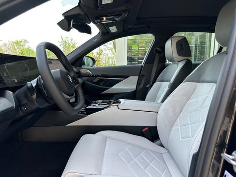 New 2026 BMW 530i w/ Premium Package RWD image 21