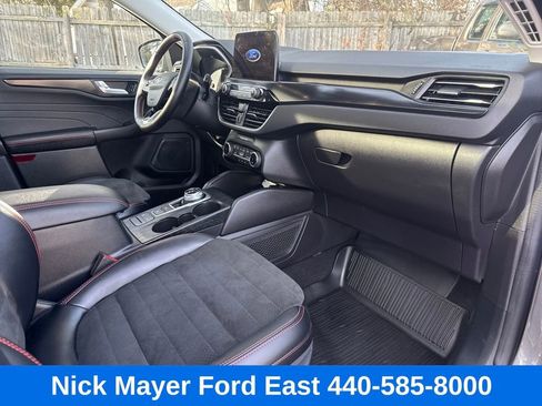 Used 2022 Ford Escape SEL w/ SEL Stealth AWD Package image 9