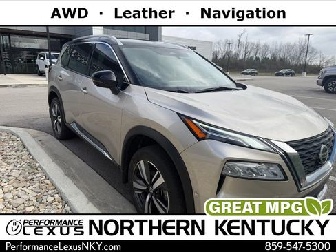 Used 2021 Nissan Rogue Platinum image 1