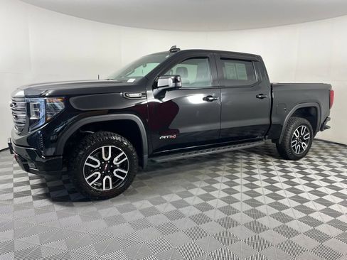 Certified 2024 GMC Sierra 1500 AT4 w/ Technology Package AWD/4WD image 6
