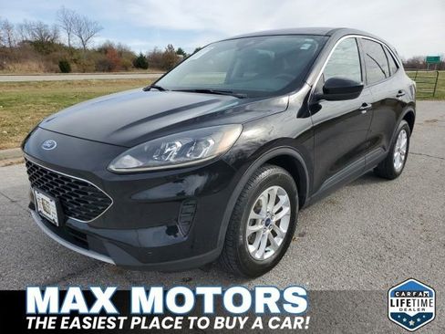 Certified 2020 Ford Escape SE image 11