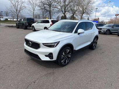 Used 2025 Volvo XC40 B5 Ultra w/ Protection Package Premier
