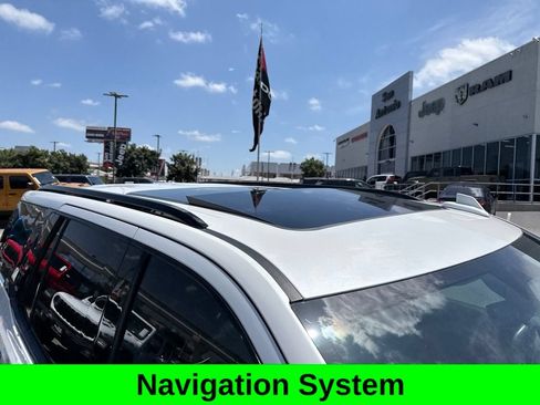 Used 2022 Cadillac Escalade Sport Platinum RWD image 4