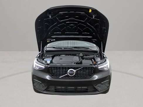 New 2026 Volvo XC40 B5 Core w/ Protection Package Premier AWD/4WD image 34