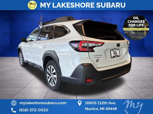 Certified 2025 Subaru Outback Premium AWD/4WD image 9