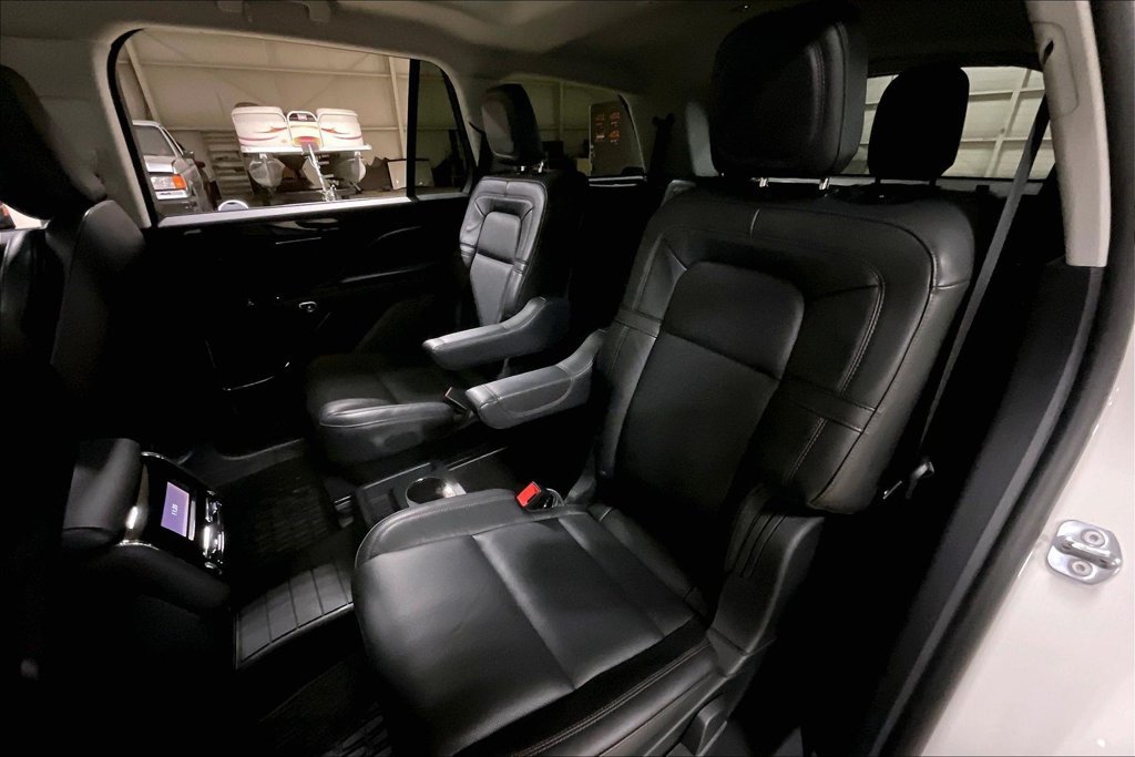 Used 2025 Lincoln Aviator Reserve w/ Jet Appearance Package AWD/4WD image 25