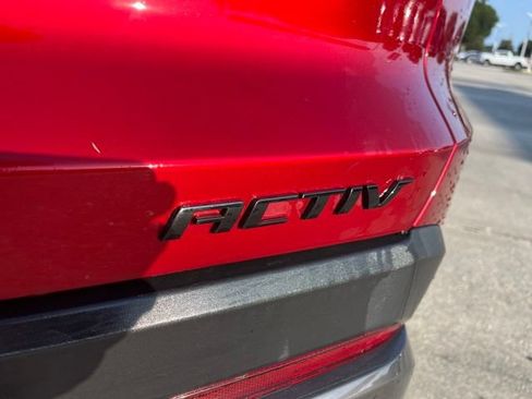 Used 2025 Chevrolet Equinox ACTIV w/ Convenience Package III FWD image 8