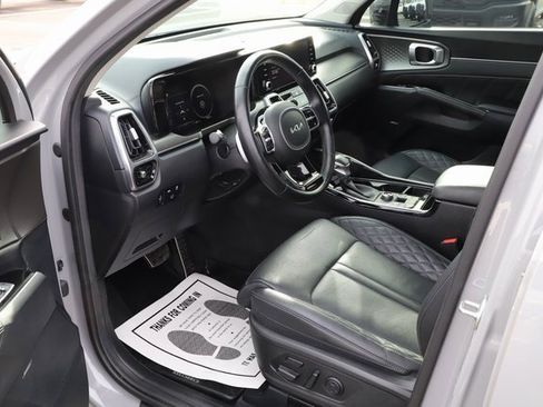 Used 2023 Kia Sorento SX image 12