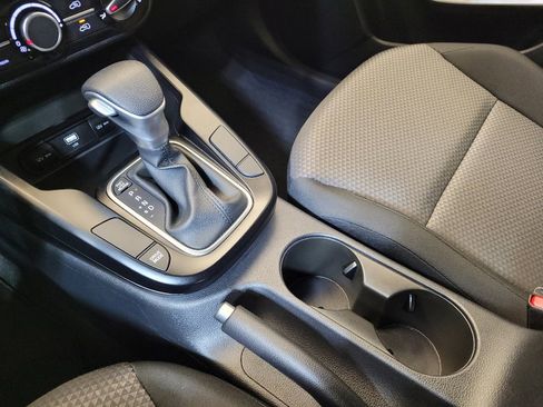 Used 2025 Kia Soul LX w/ LX Technology Package image 26