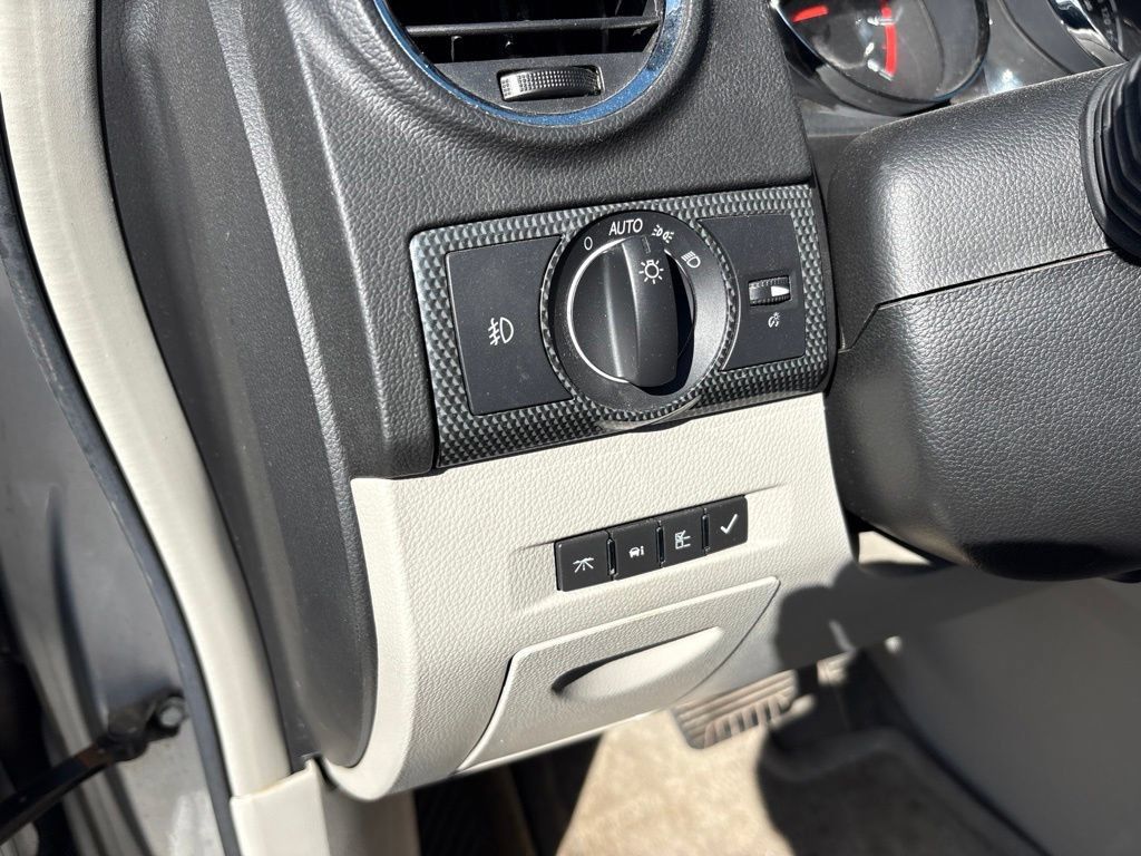 Used 2009 Saturn Vue XR FWD image 18