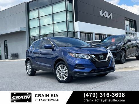 Used 2022 Nissan Rogue Sport S FWD image 1
