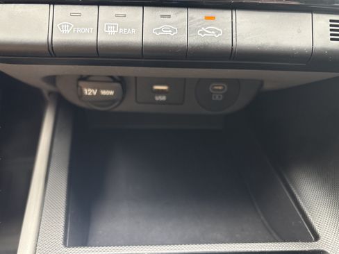 Used 2024 Hyundai Elantra SEL FWD image 19
