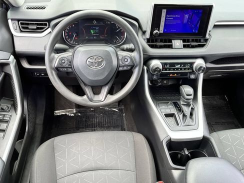Used 2024 Toyota RAV4 XLE FWD image 10