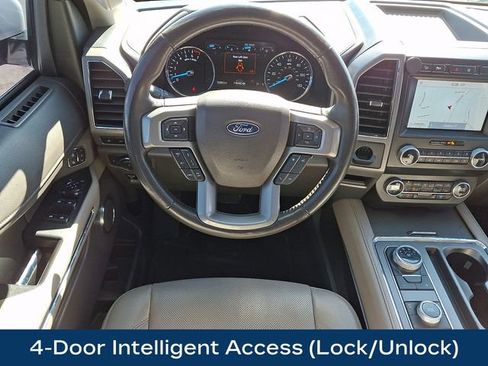 Used 2021 Ford Expedition XLT image 17