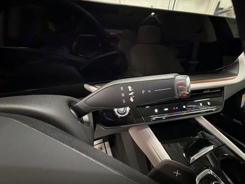 New 2026 Buick Envision Avenir image 50