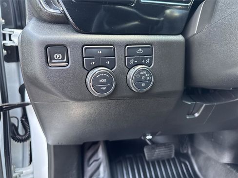 Used 2025 Chevrolet Silverado 2500 LT w/ Convenience Package AWD/4WD image 20