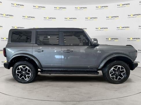 Used 2024 Ford Bronco Outer Banks AWD/4WD image 6