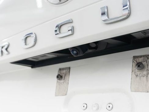 Used 2021 Nissan Rogue SV FWD image 7