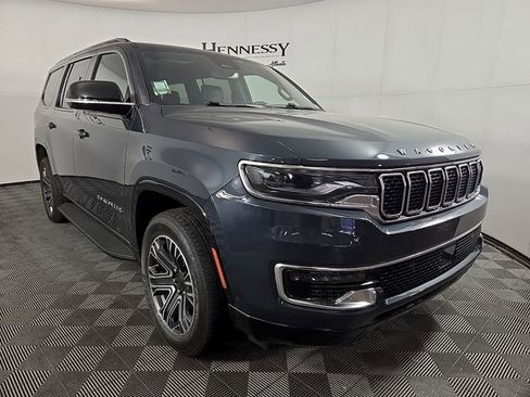 Used 2024 Jeep Wagoneer 4WD w/ Premium Group I image 4