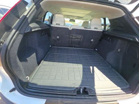 Used 2026 Volvo XC40 B5 Plus AWD/4WD image 10