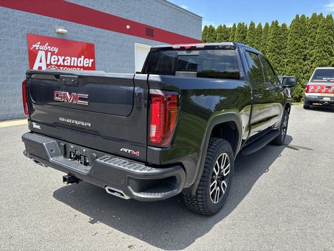 Used 2025 GMC Sierra 1500 AT4 w/ AT4 Premium Package AWD/4WD image 3