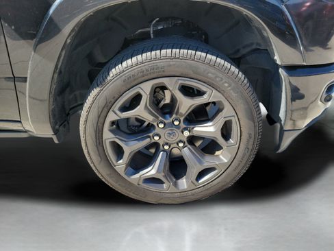 Used 2020 RAM 1500 Limited w/ Black Appearance Package AWD/4WD image 29