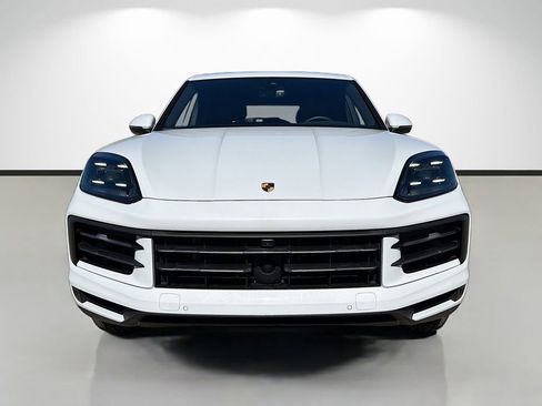 Used 2025 Porsche Cayenne AWD/4WD image 8