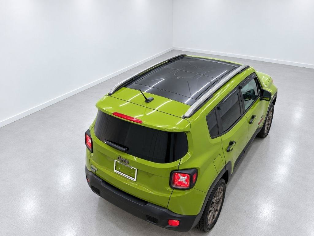 Used 2016 Jeep Renegade 75th Anniversary AWD/4WD image 34