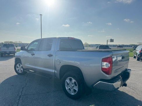 Used 2018 Toyota Tundra SR5 w/ SR5 Upgrade Package image 7