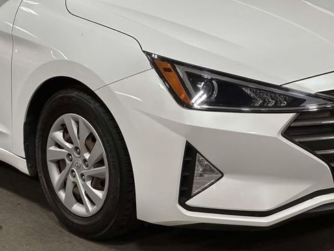 Used 2020 Hyundai Elantra SE w/ Cargo Package (C1) FWD image 12