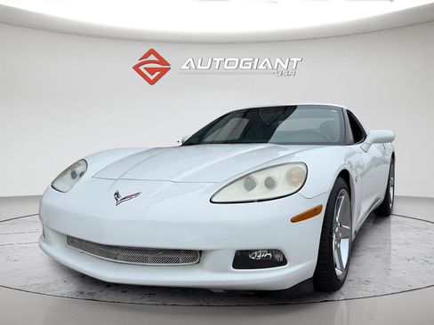 Used 2011 Chevrolet Corvette Coupe w/ 1LT RWD image 5