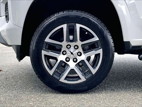 Used 2023 Chevrolet Colorado Z71 w/ Z71 Convenience Package 2 image 7