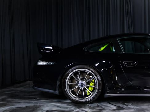 Used 2014 Porsche 911 GT3 w/ Sound Package Plus RWD image 3