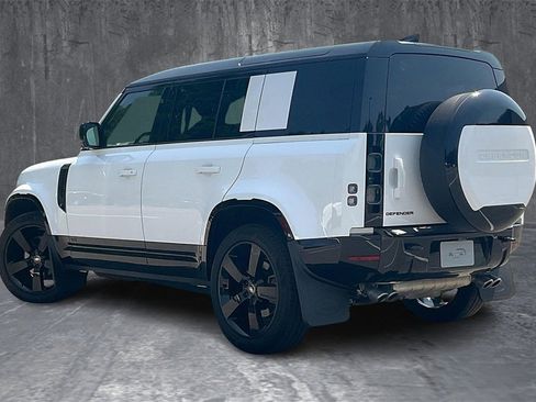 Used 2025 Land Rover Defender 110 V8 image 4