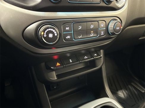 Certified 2022 Chevrolet Colorado LT w/ LT Convenience Package image 18