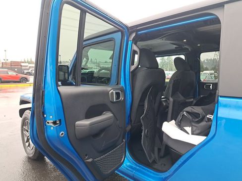 New 2026 Jeep Gladiator Sport image 12