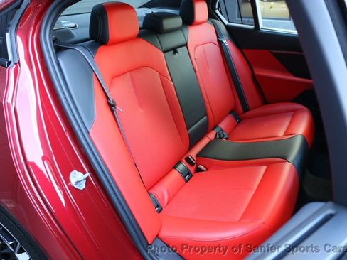 Used 2025 BMW M5 w/ Carbon Package image 37